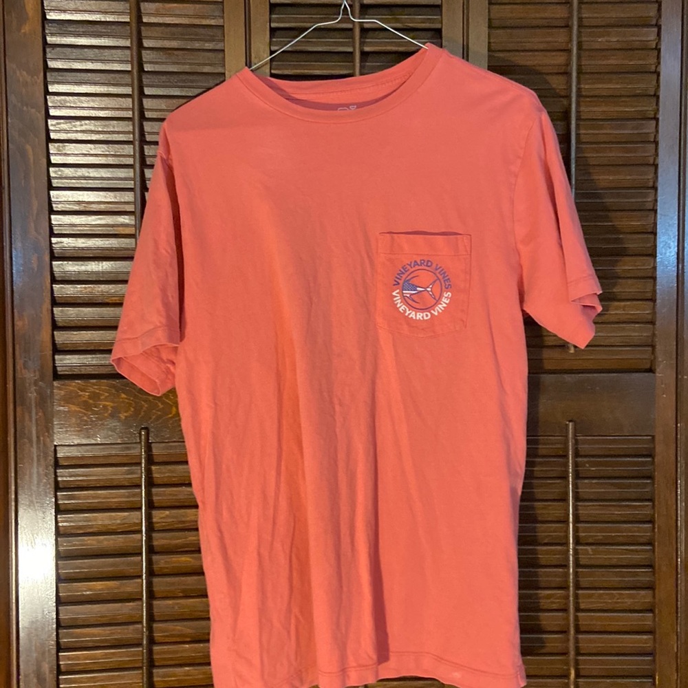Mens Small Salmon Vineyard Vines T-shirt Excellent Condition (Used)